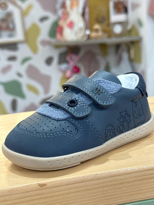 Garvalin blu jeans barefoot