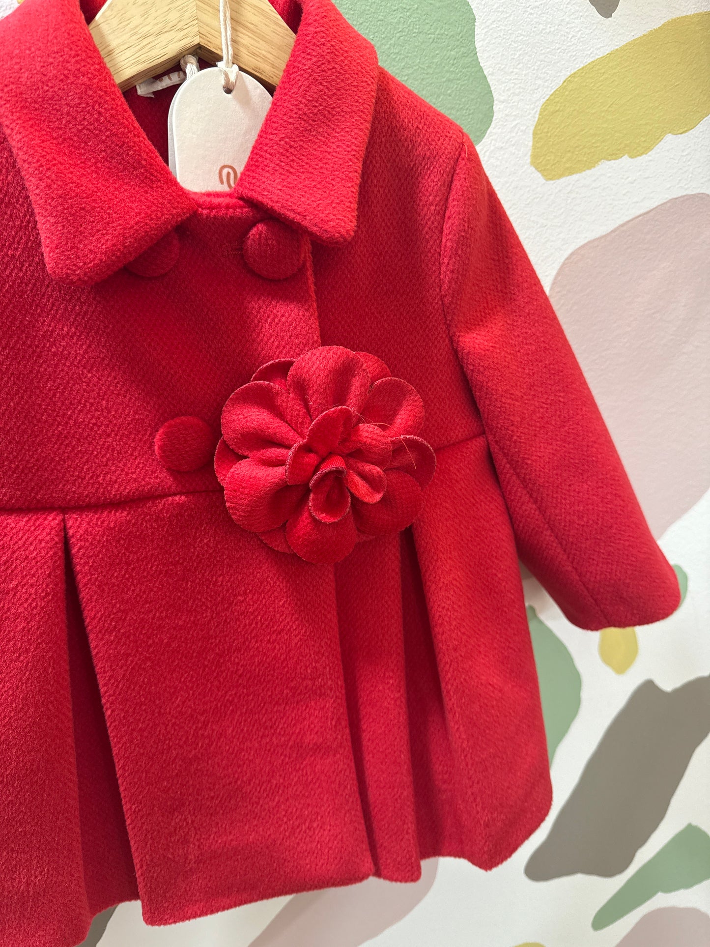 Cappotto rosso spilla nalù